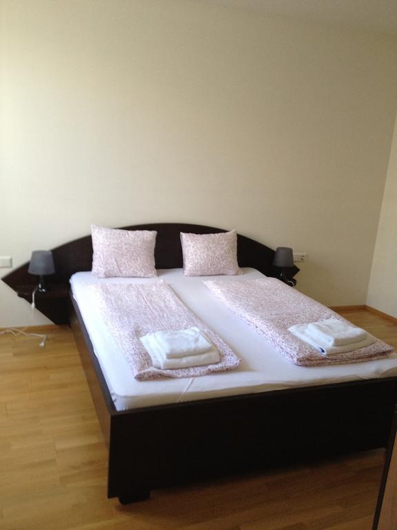 Debo Apartments Schönbrunner Strasse - contactless check in Wien Zimmer foto